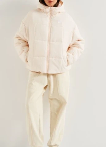 Светло-бежевая зимняя куртка fb7672-838 Nike Nsw Esstl Thrmr Clsc Puffer