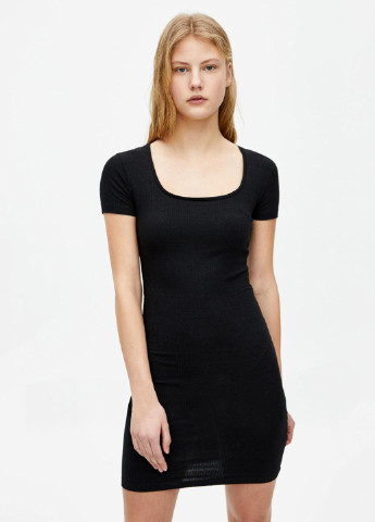 Черное кэжуал платье платье-футболка Pull&Bear однотонное