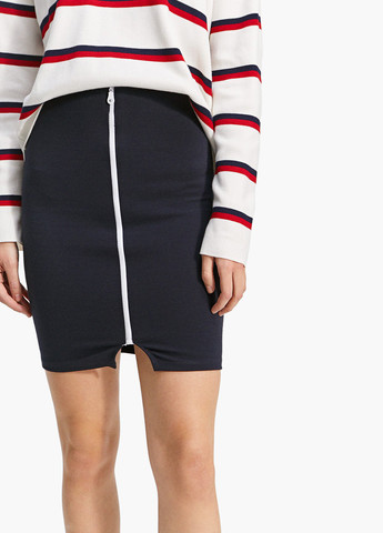 Черная кэжуал однотонная юбка Stradivarius карандаш