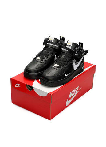 Чорні всесезонні кросівки Nike Air Force Mid Utility All Black