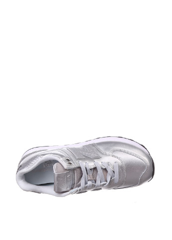 Срібні всесезонні кросівки New Balance
