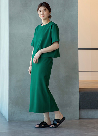 Зеленая кэжуал однотонная юбка Uniqlo а-силуэта (трапеция)