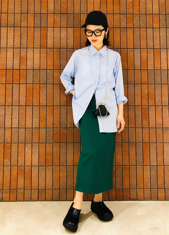 Зеленая кэжуал однотонная юбка Uniqlo а-силуэта (трапеция)