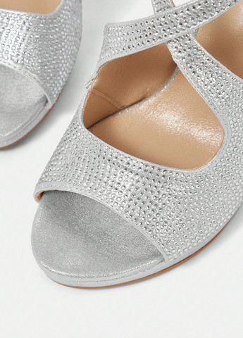 Серебряные босоножки SHEIN с ремешком со стразами