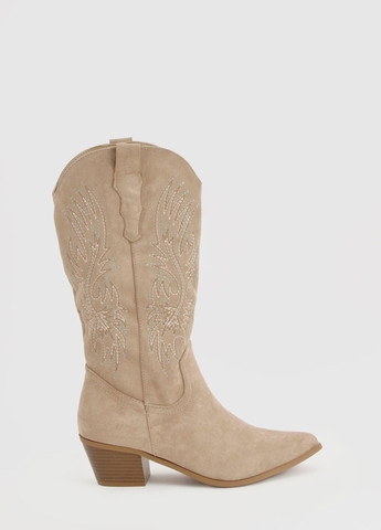 Осенние сапоги казаки Boohoo с вышивкой