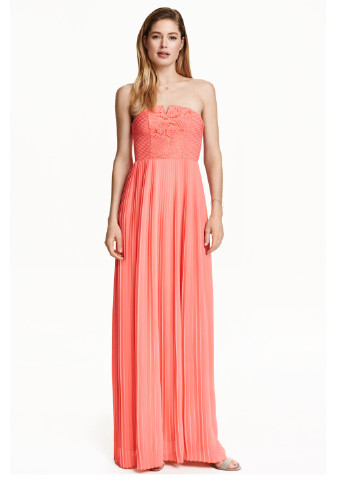 Персиковое коктейльное платье H&M