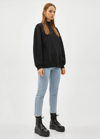 Черный свитшот Bershka однотонный без декора (248896085)
