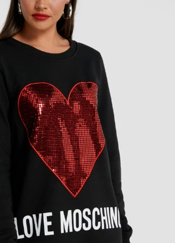 Черное кэжуал черное женское платье свитер с апликацией и логотипом Love Moschino однотонное