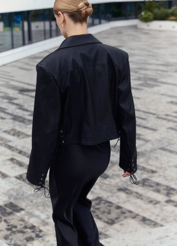 Чорна демісезонна куртка куртка-піджак Gepur