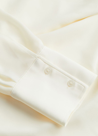 Білий кежуал сукня на запах H&M однотонна
