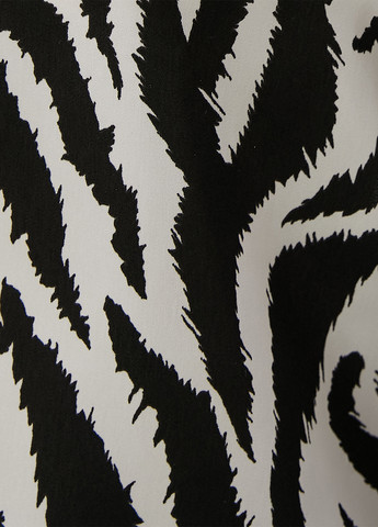 Чёрно-белую блуза KOTON