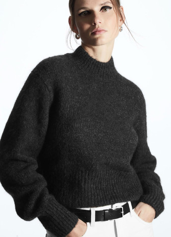 Темно-сірий зимовий светр Cos