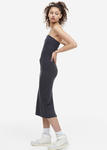 Темно-серое кэжуал платье с открытыми плечами H&M однотонное