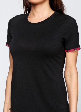 Черная летняя футболка Armani