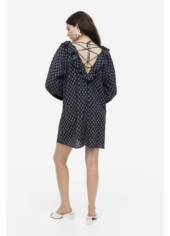 Чорна кежуал сукня з відкритою спиною H&M з квітковим принтом