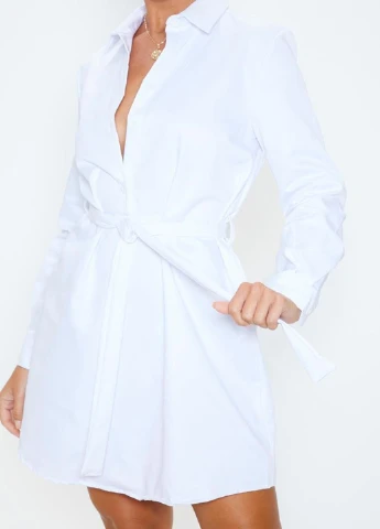 Белое кэжуал платье рубашка PrettyLittleThing однотонное