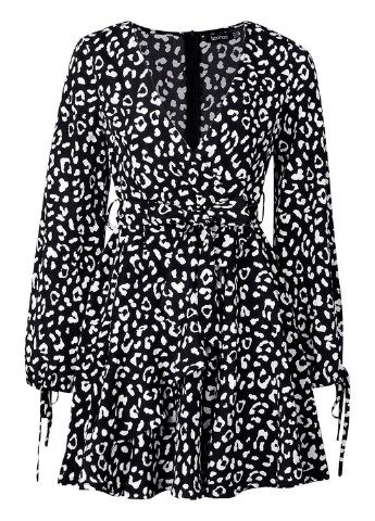 Черно-белое кэжуал платье на запах Boohoo леопардовый