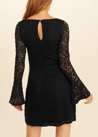 Черное кэжуал платье Hollister