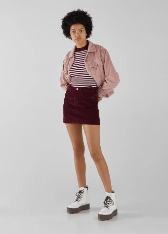 Бордовая кэжуал однотонная юбка Bershka а-силуэта (трапеция)