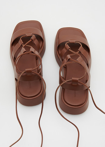Кэжуал сандалии Reserved на шнуровке