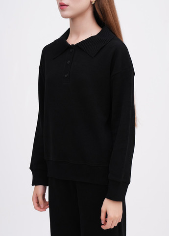 Черный демисезонный свитер EQUILIBRI