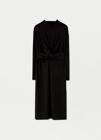 Черное кэжуал платье платье-водолазка Pull & Bear однотонное