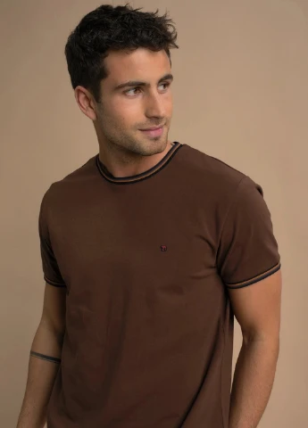Коричнева футболка Benson & Cherry