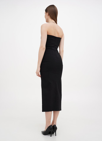 Черное вечернее платье с открытыми плечами Cropp однотонное