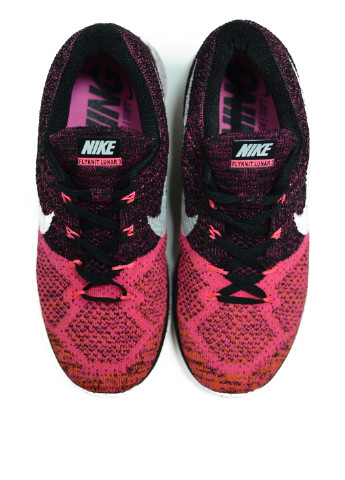 Рожеві всесезонні кросівки Nike