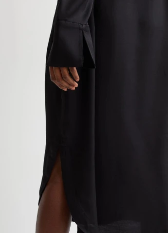 Черное кэжуал платье H&M однотонное