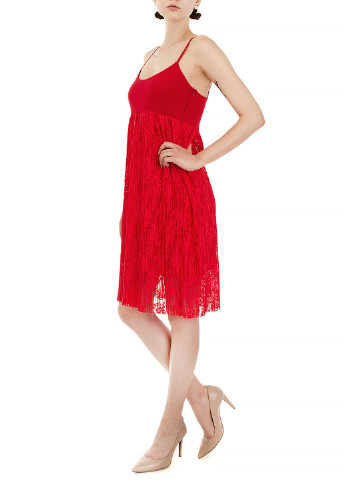 Красное кэжуал платье клеш Miss Miss однотонное