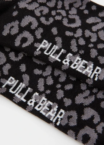 Чорні шкарпетки Pull & Bear леопардові (244287203)