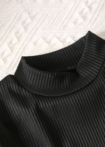 Червоний демісезонний комплект (гольф, спідниця, шарф, берет) SHEIN