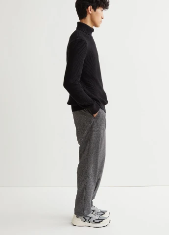 Черные брюки H&M