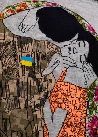 Черный свитшот Nora Kvittin однотонный нашивки, вышивка (301079858)