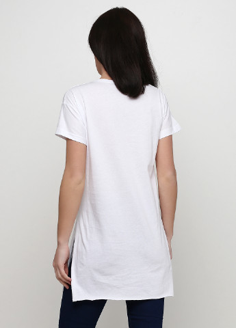 Белая летняя футболка Akdeniz