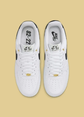 Білі кеди dq7658-100 Nike AIR FORCE 1 07 LV8