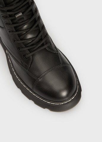 Зимние ботинки стилы Karl Lagerfeld с тиснением