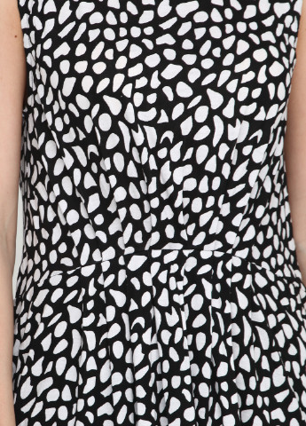 Черно-белое кэжуал платье Think Positive с абстрактным узором