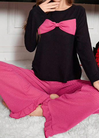 Комбінована всесезон піжама (лонгслів, штани) лонгслів + брюки SHEIN