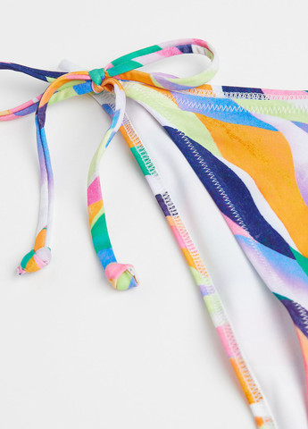 Цветные купальные трусики-плавки с абстрактным узором H&M
