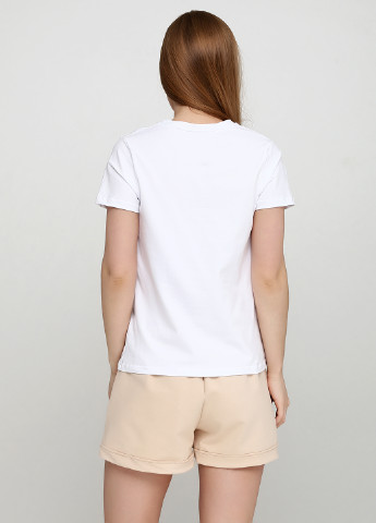 Белая летняя футболка Shik