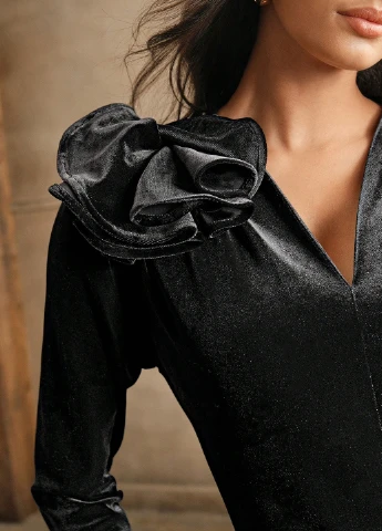 Чёрная блуза SHEIN