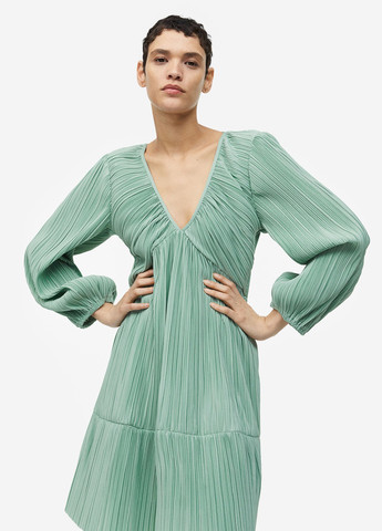Бирюзовое кэжуал платье а-силуэт, плиссированное H&M однотонное