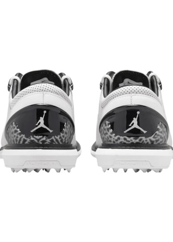 Молочные всесезонные кроссовки Nike