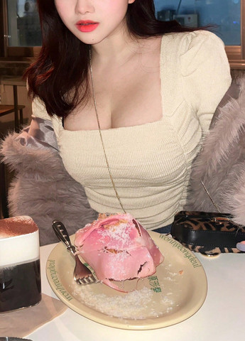 Кремовий демісезонний светр джемпер SHEIN