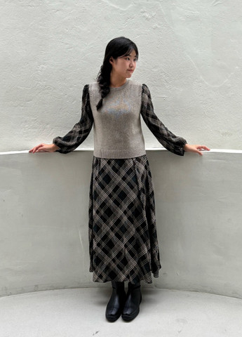 Черно-белое кэжуал платье клеш Uniqlo в клетку