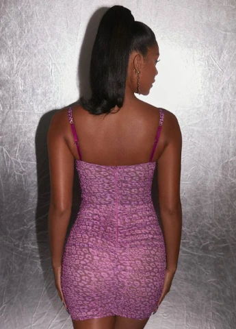 Розовое вечернее вечернее платье Oh Polly в горошек