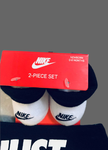 Слюнявчик і пінетки Nike (256537372)