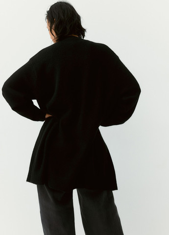 Черный зимний кардиган H&M